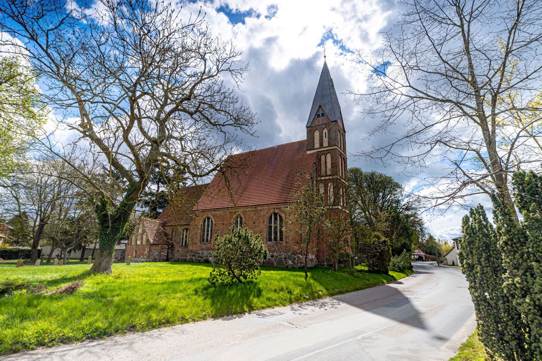 Bild Gemeinde Zirkow Kirche